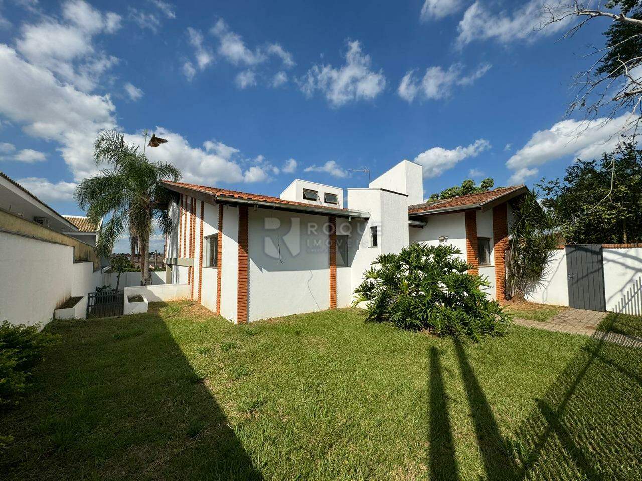 Casa em condomínio à venda no bairro Jardim Florença: 