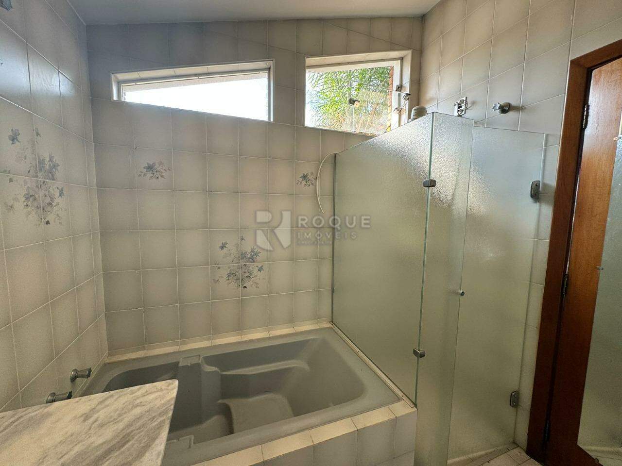Casa em condomínio à venda no bairro Jardim Florença: 