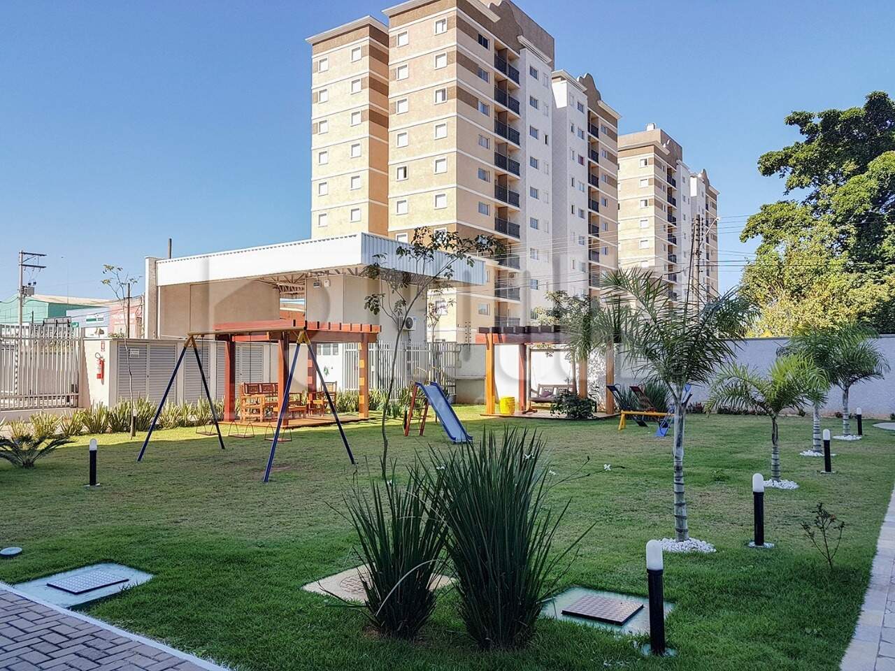 Apartamento à venda no bairro Chácaras Antonieta: 