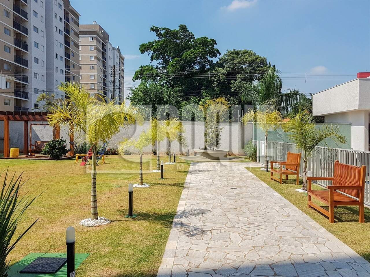 Apartamento à venda no bairro Chácaras Antonieta: 