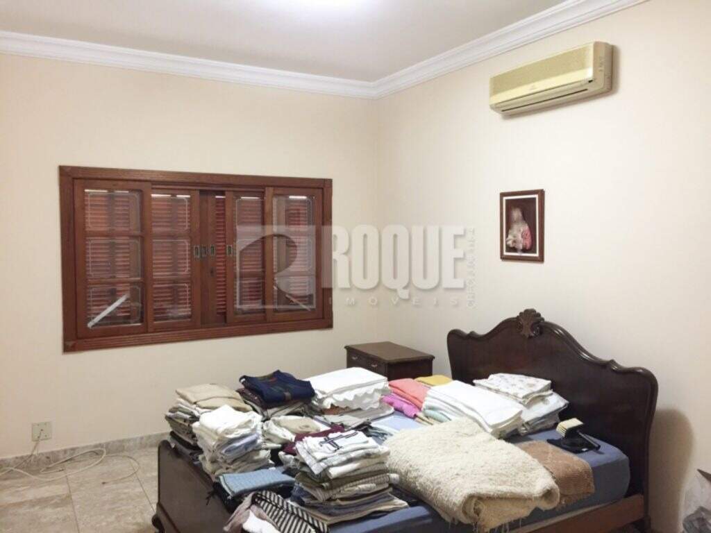 Casa em condomínio à venda no bairro Jardim Monte Carlo: