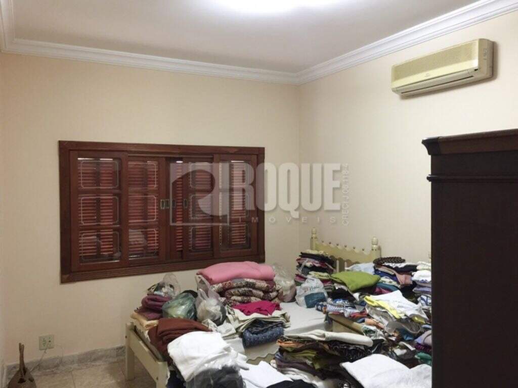 Casa em condomínio à venda no bairro Jardim Monte Carlo: