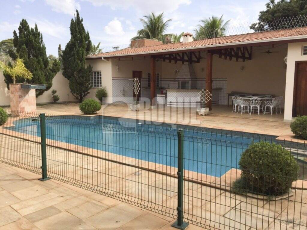 Casa em condomínio à venda no bairro Jardim Monte Carlo: