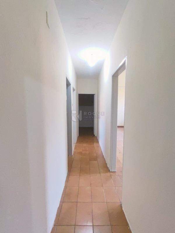 Casa Residencial para aluguel no bairro Jardim Nova Itália: Hall