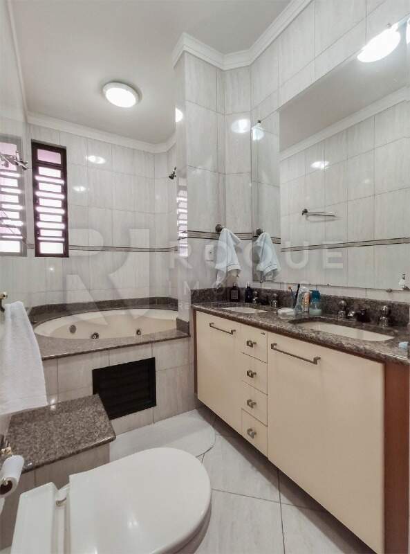Apartamento à venda no bairro Centro:
