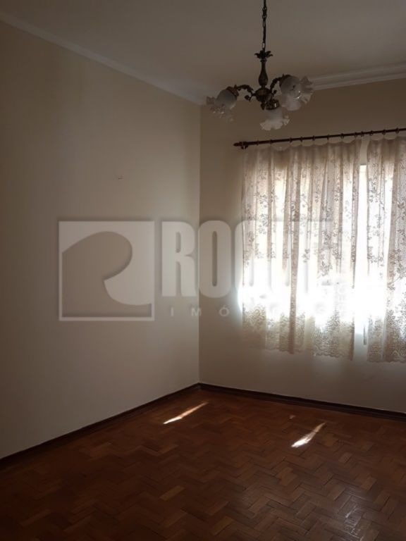 Casa Residencial à venda no bairro Centro: 