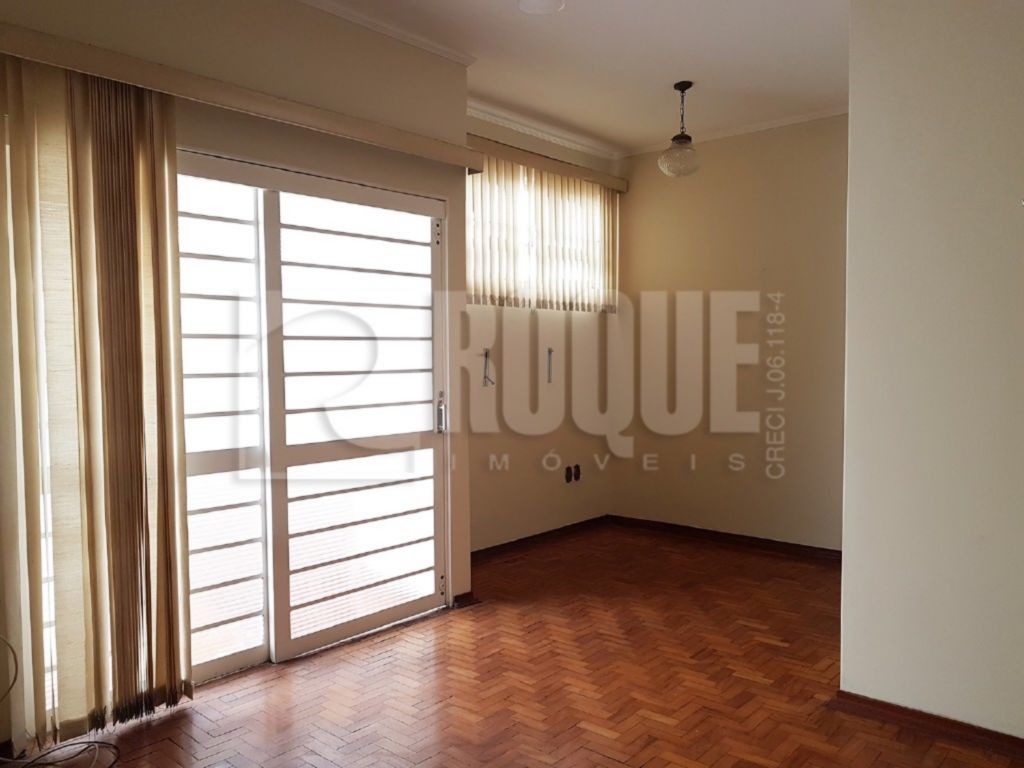 Casa Residencial à venda no bairro Centro: 