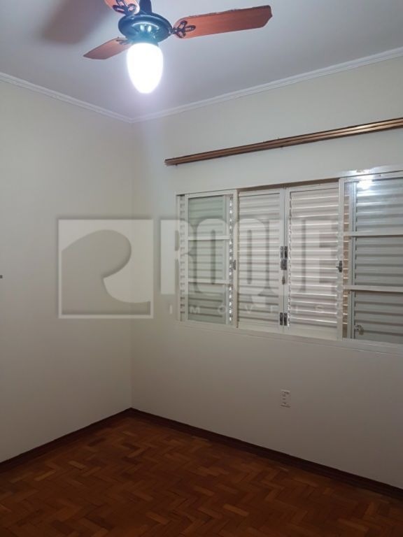 Casa Residencial à venda no bairro Centro: 