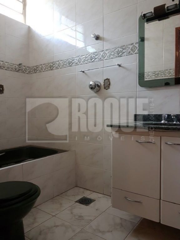 Casa Residencial à venda no bairro Centro: 