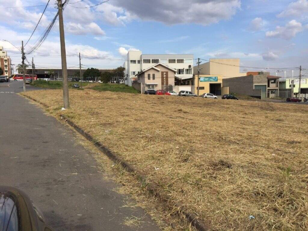 Terreno à venda no bairro Jardim Porto Real II: 