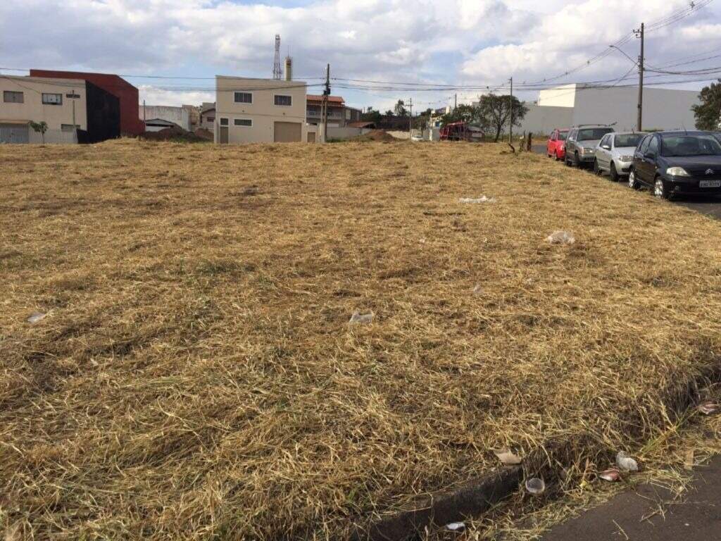 Terreno à venda no bairro Jardim Porto Real II: