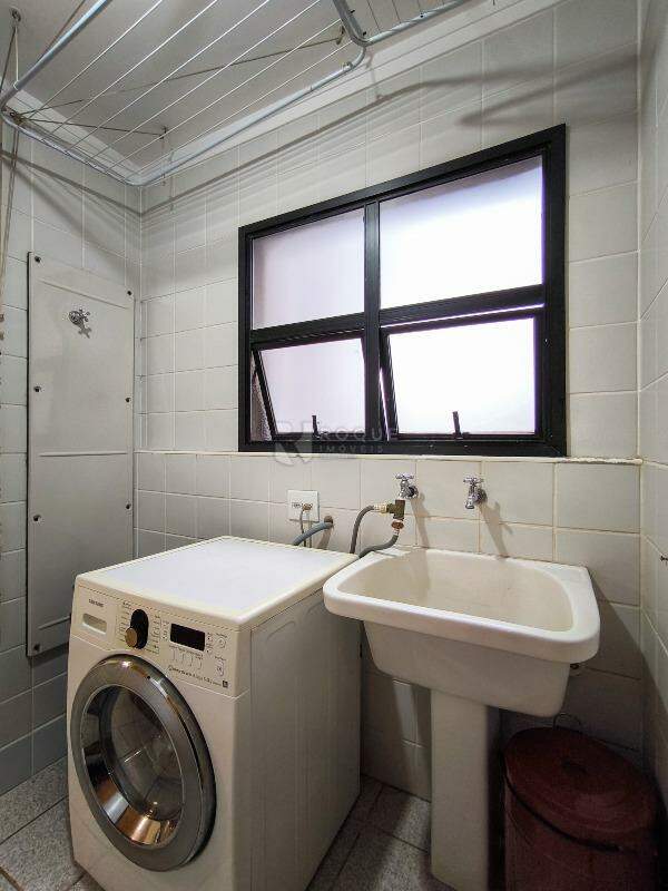 Apartamento à venda no bairro Centro: LAVANDERIA