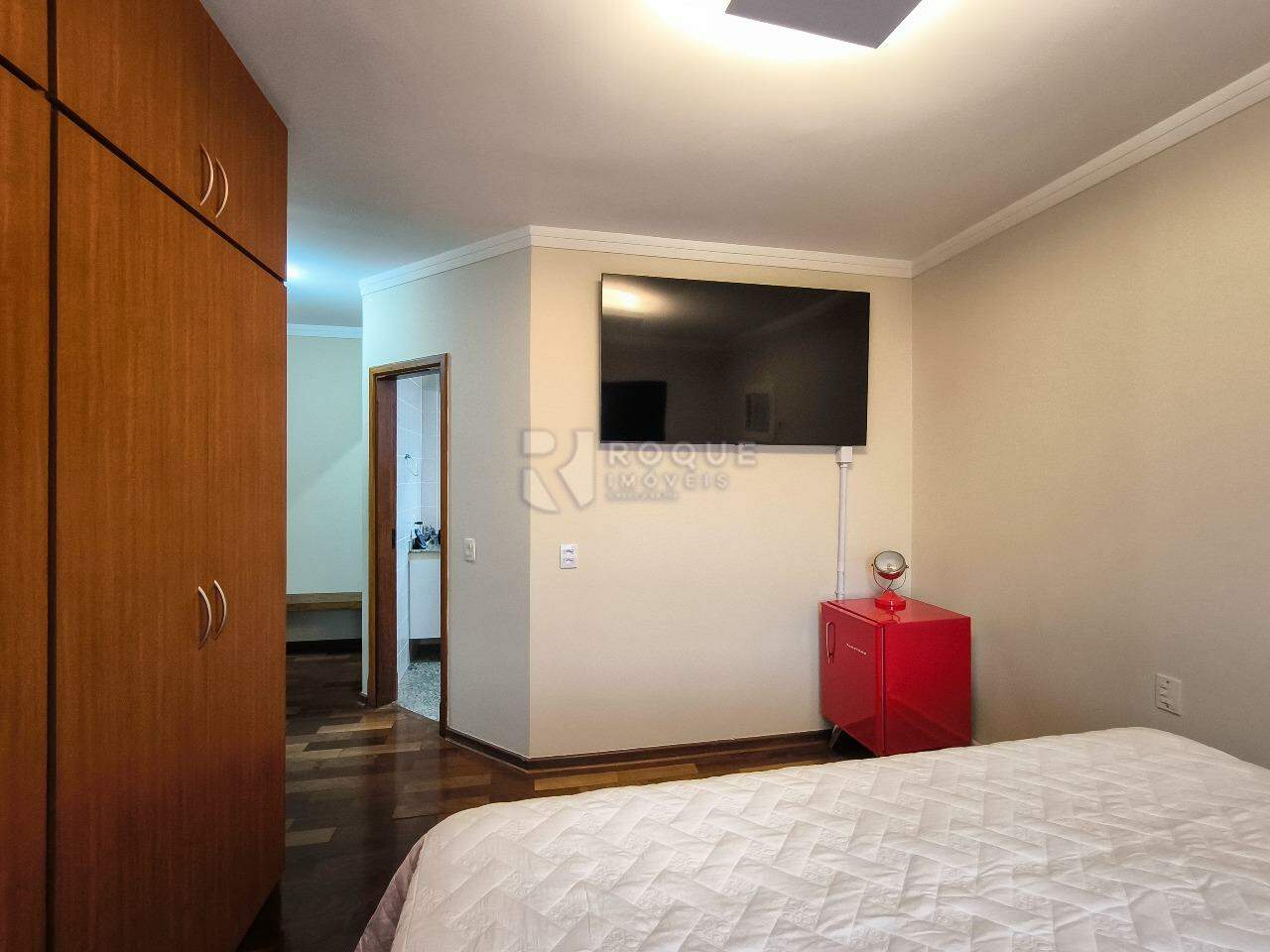 Apartamento à venda no bairro Centro: SUÍTE 1