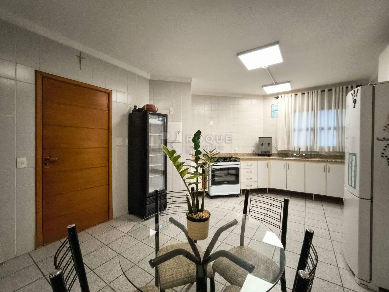 Apartamento à venda no bairro Centro: COZINHA