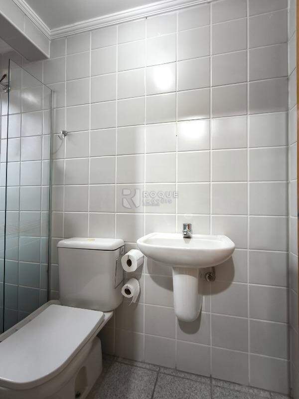 Apartamento à venda no bairro Centro: BANHEIRO DE SERVIÇO