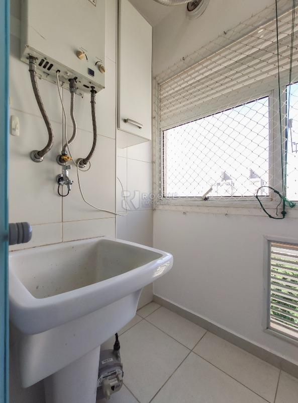 Apartamento para aluguel no bairro Jardim Esmeralda: Área de serviço 