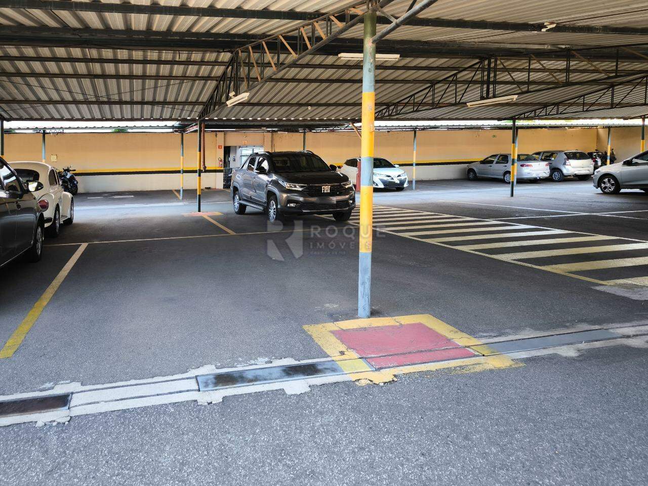 Apartamento à venda no bairro Vila Independência: VAGA DE GARAGEM 1