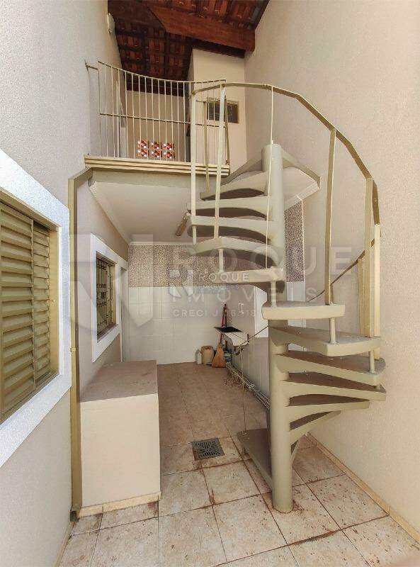 Casa Residencial à venda no bairro Jardim Residencial Roseira: 