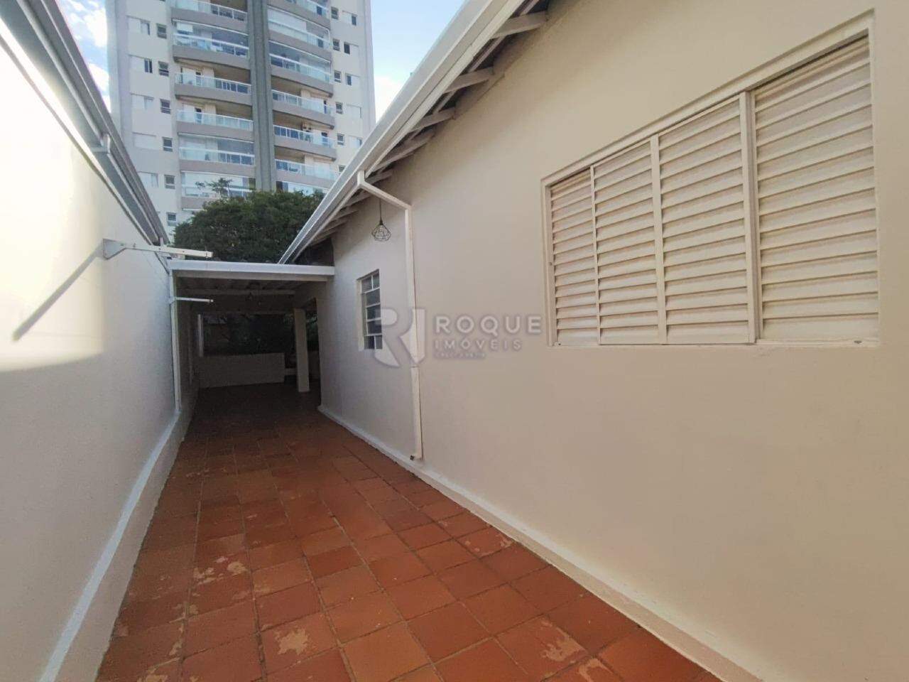 Casa Residencial para aluguel no bairro Vila Cristovam: Quintal