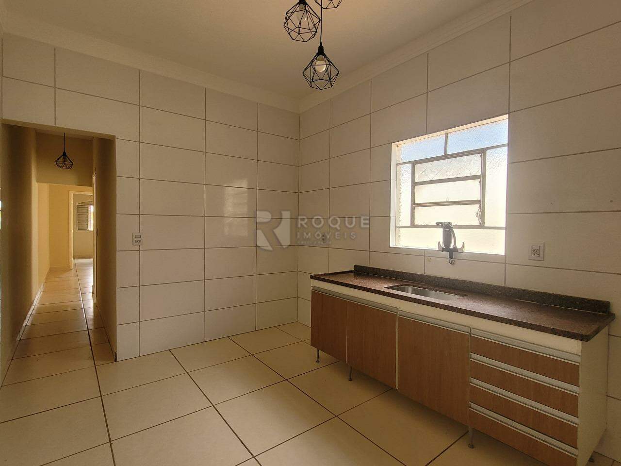 Casa Residencial para aluguel no bairro Vila Cristovam: Cozinha