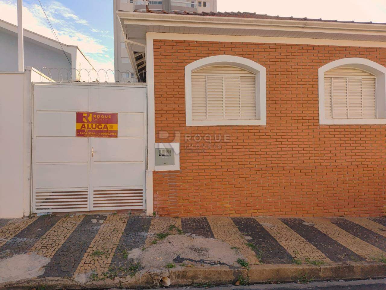 Casa Residencial para aluguel no bairro Vila Cristovam: Fachada