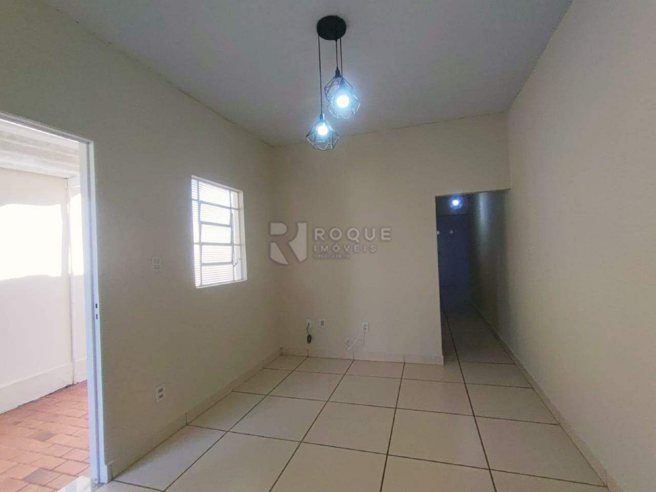 Casa Residencial para aluguel no bairro Vila Cristovam: Sala