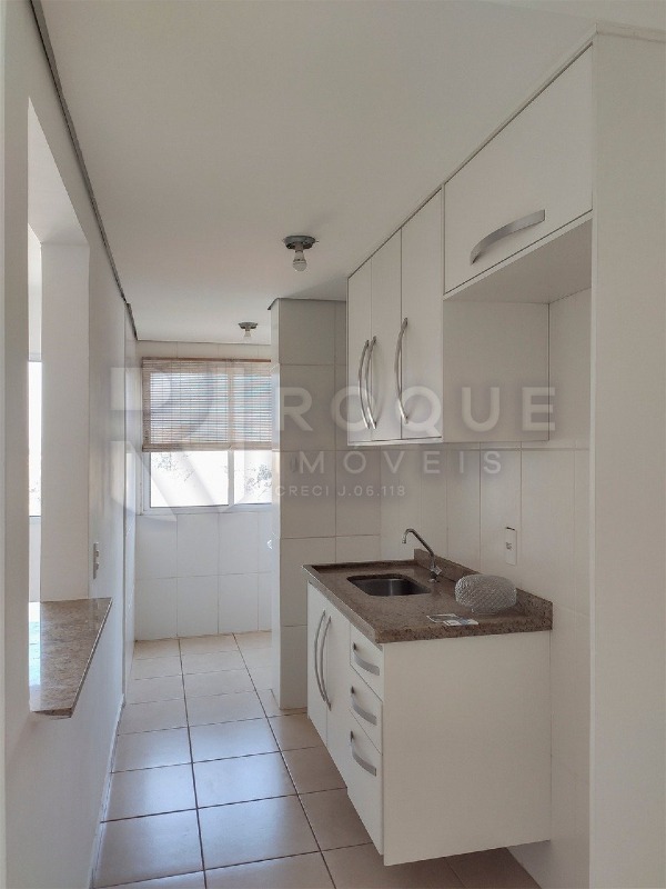 Apartamento para aluguel no bairro Chácaras Antonieta: Cozinha