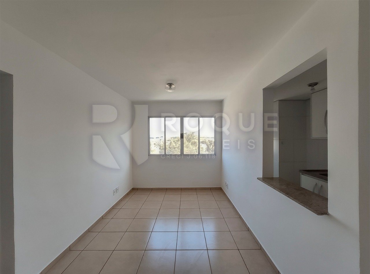 Apartamento para aluguel no bairro Chácaras Antonieta: Sala