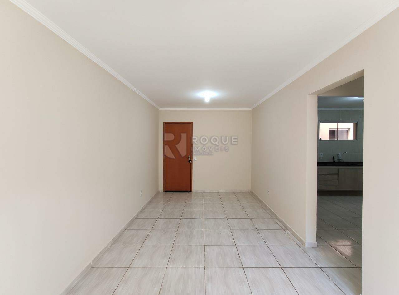 Apartamento para aluguel no bairro Chácaras Antonieta: Sala