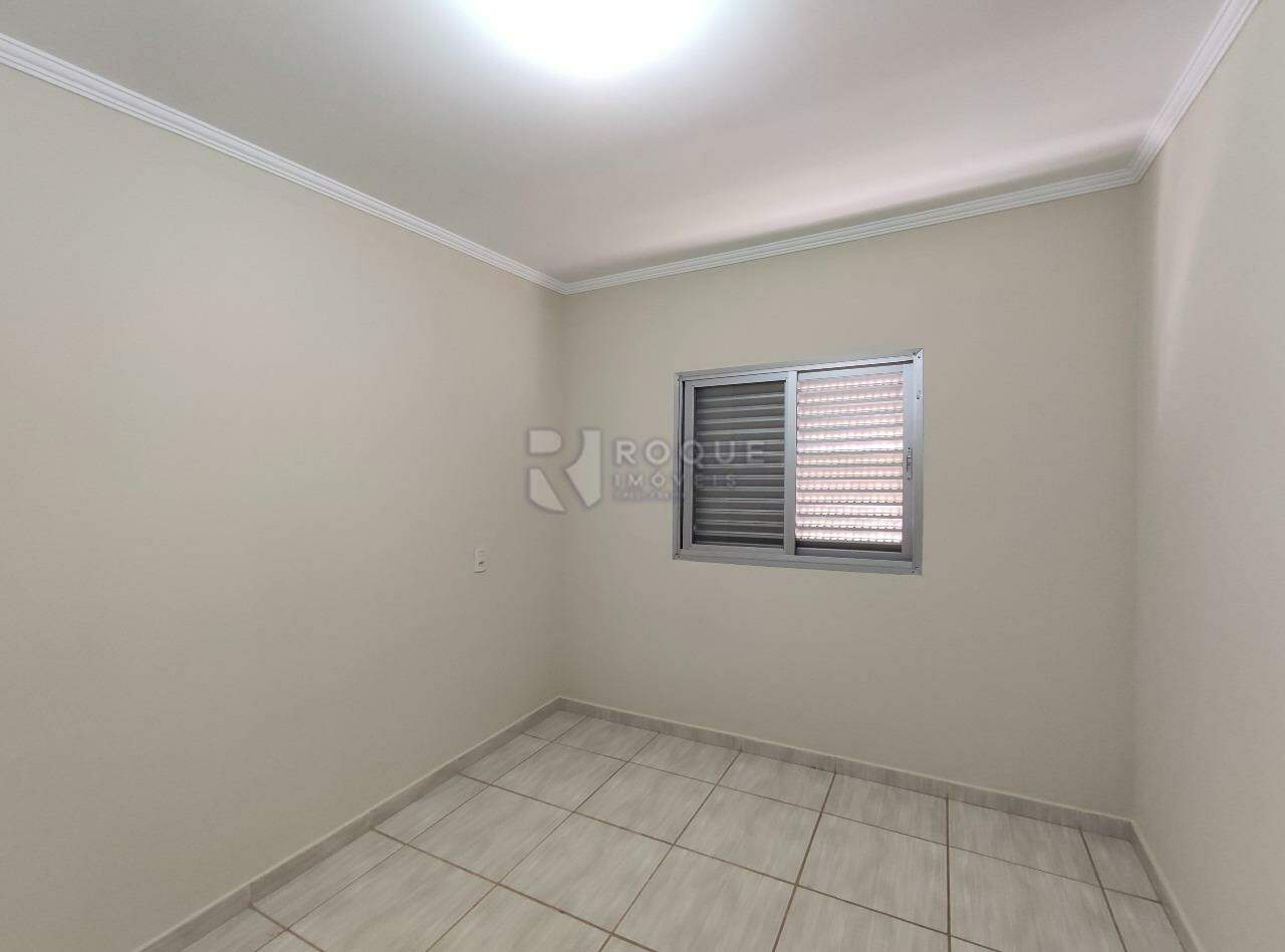 Apartamento para aluguel no bairro Chácaras Antonieta: Dormitório 2