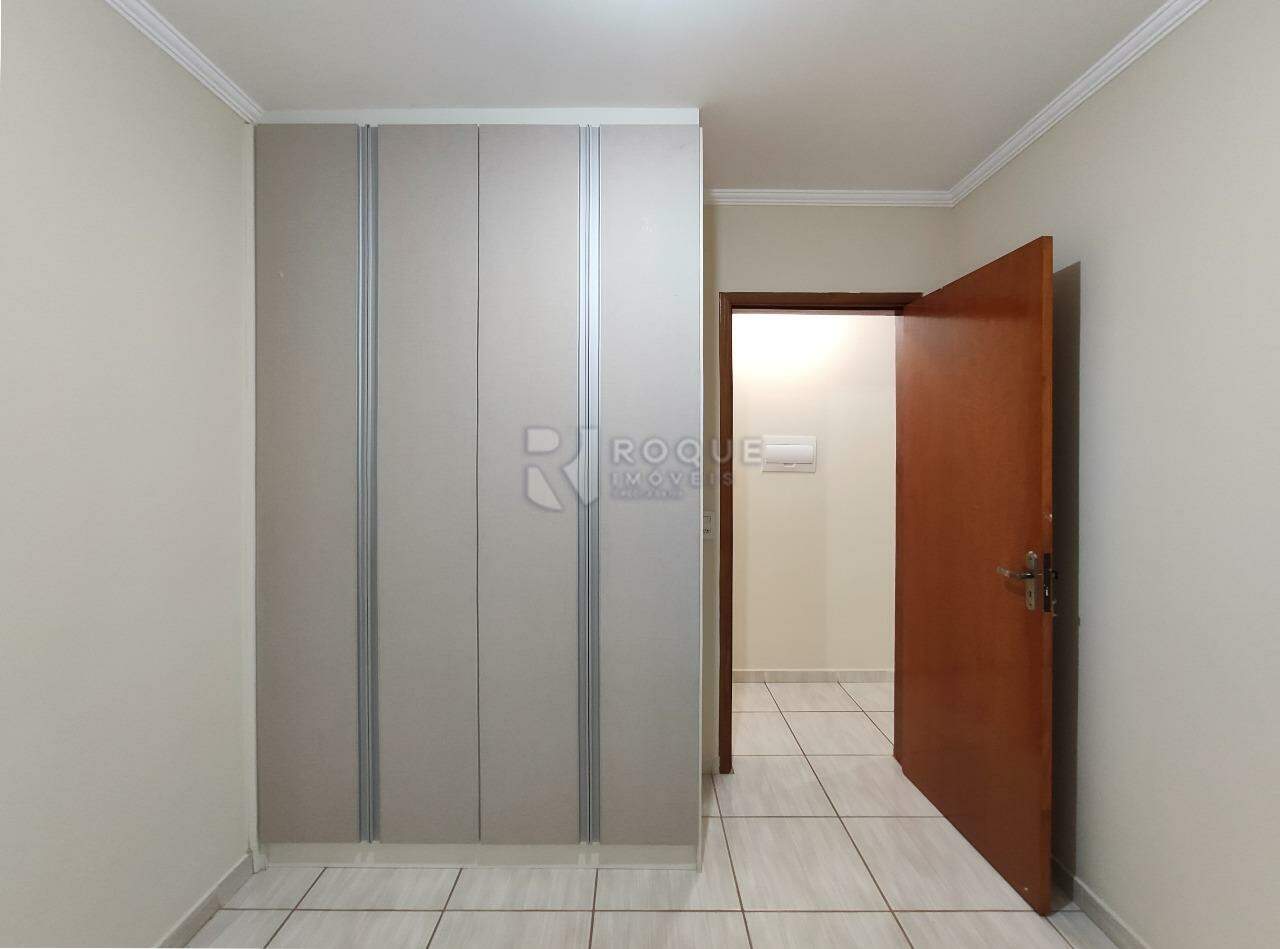 Apartamento para aluguel no bairro Chácaras Antonieta: Dormitório 1