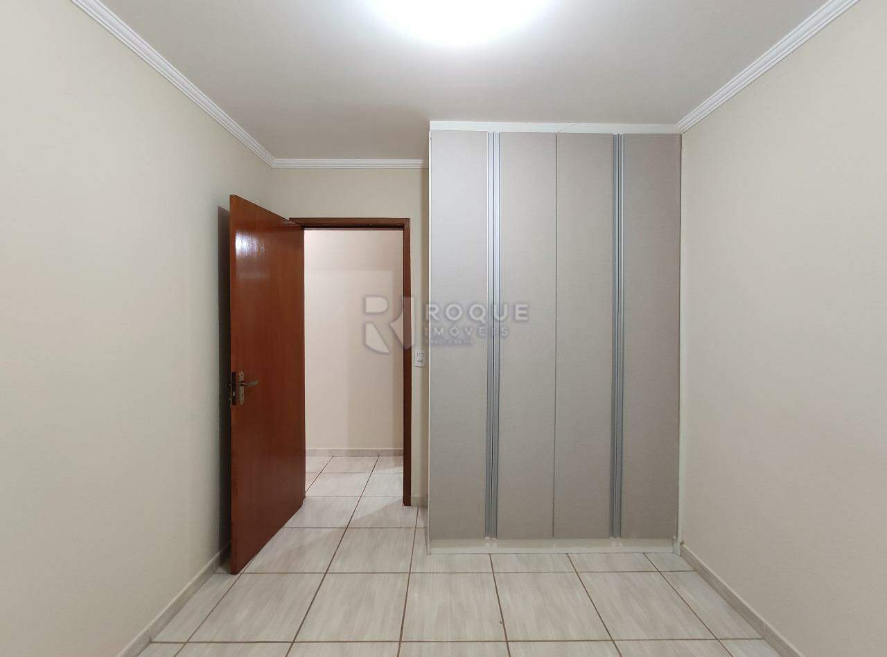 Apartamento para aluguel no bairro Chácaras Antonieta: Dormitório 2