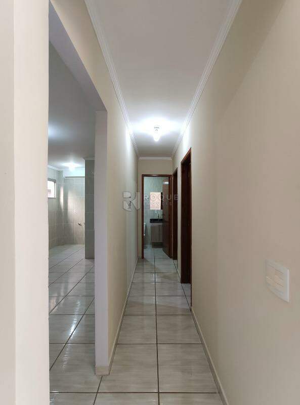 Apartamento para aluguel no bairro Chácaras Antonieta: Hall 