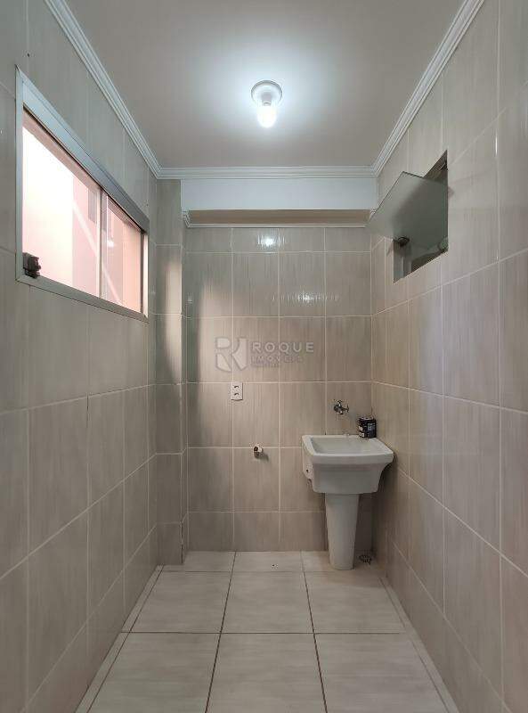Apartamento para aluguel no bairro Chácaras Antonieta: Área de serviço 