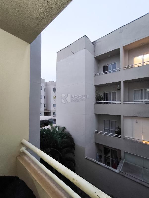 Apartamento à venda no bairro Vila Queiroz: VISTA PARCIAL