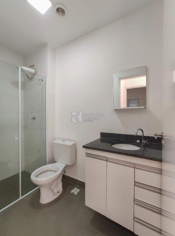 Apartamento para aluguel no bairro Jardim Residencial Victório Lucato: WC social