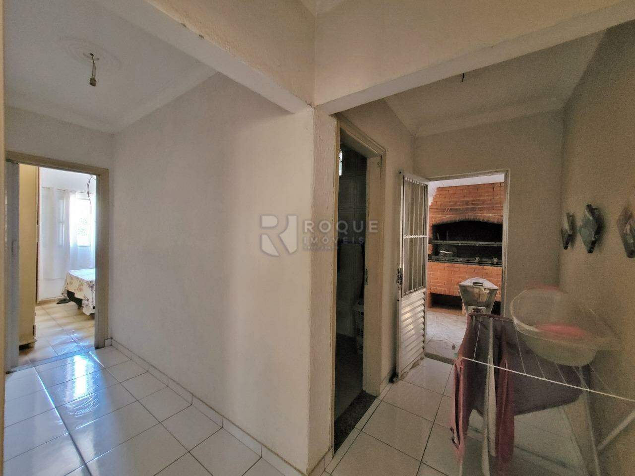 Casa Residencial à venda no bairro Parque Hippolyto: CORREDOR INTERNO