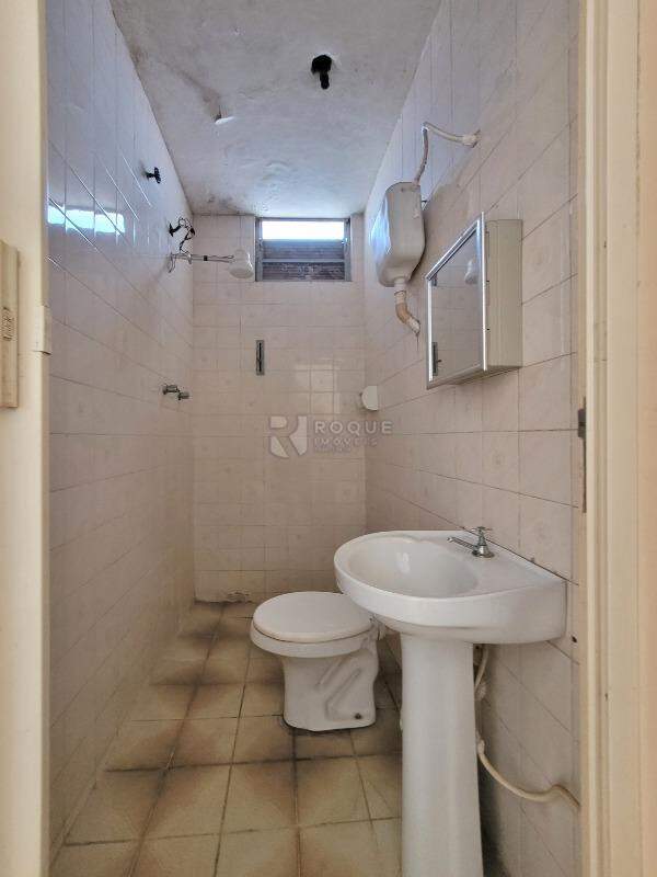 Casa Residencial à venda no bairro Parque Hippolyto: BANHEIRO EXTERNO