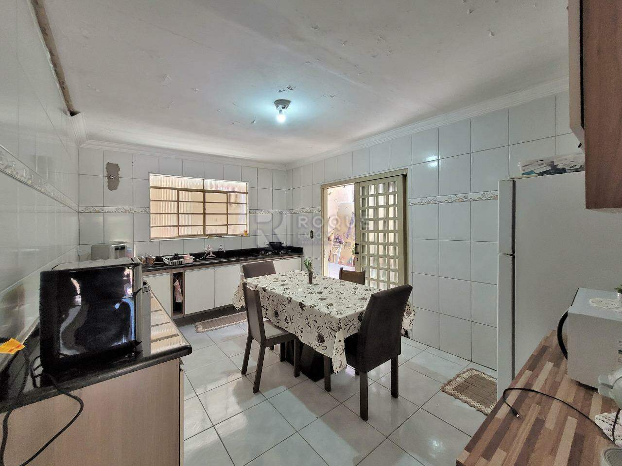 Casa Residencial à venda no bairro Parque Hippolyto: COZINHA