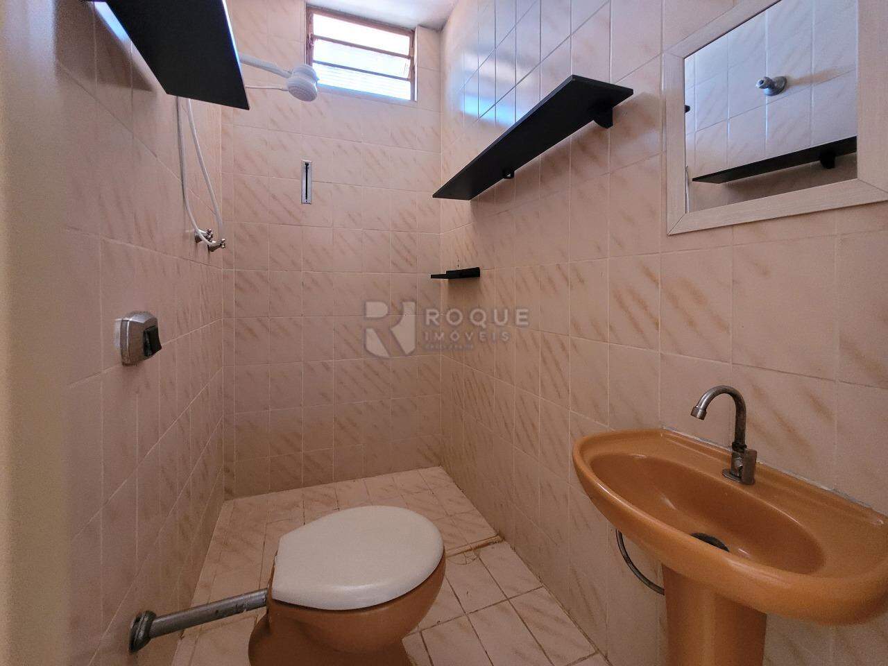 Casa Residencial à venda no bairro Parque Hippolyto: BANHEIRO SUÍTE