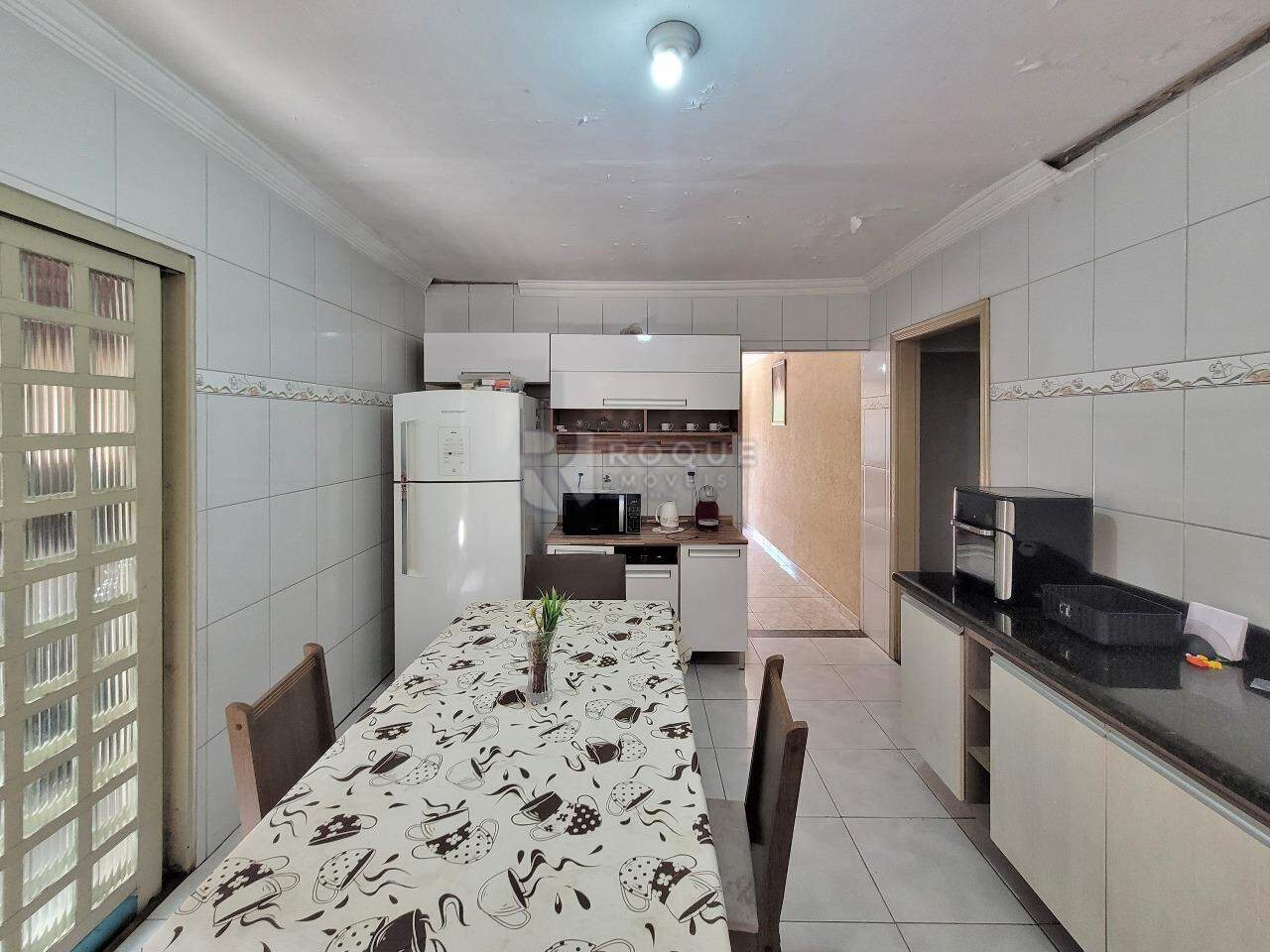 Casa Residencial à venda no bairro Parque Hippolyto: COZINHA
