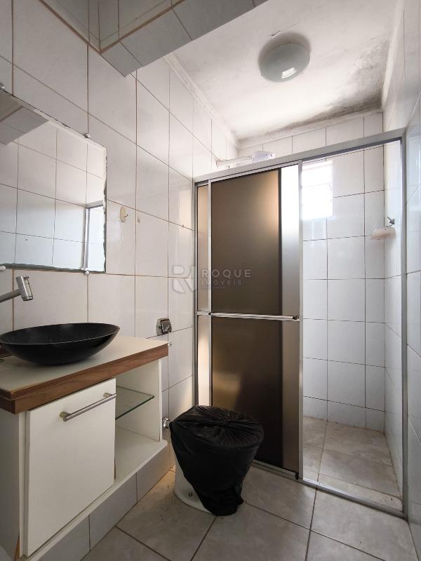 Casa Residencial à venda no bairro Parque Hippolyto: BANHEIRO SOCIAL EDÍCULA