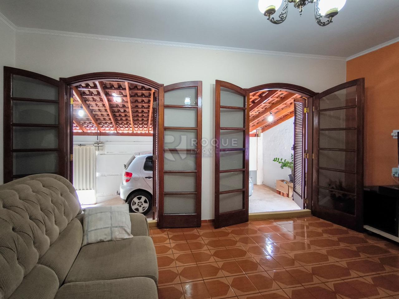 Casa Residencial à venda no bairro Parque Hippolyto: SALA DE ESTAR
