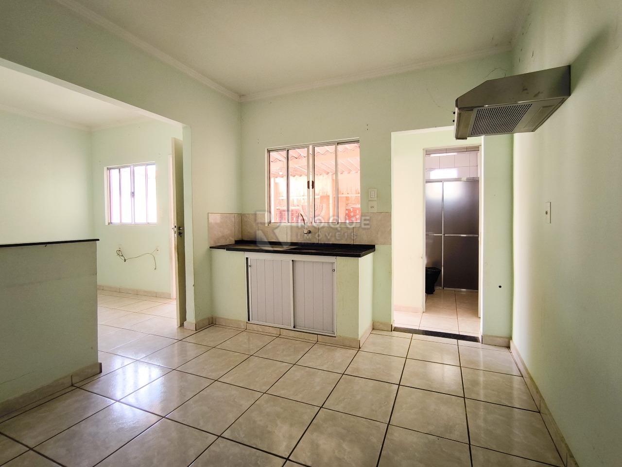 Casa Residencial à venda no bairro Parque Hippolyto: COZINHA EDÍCULA