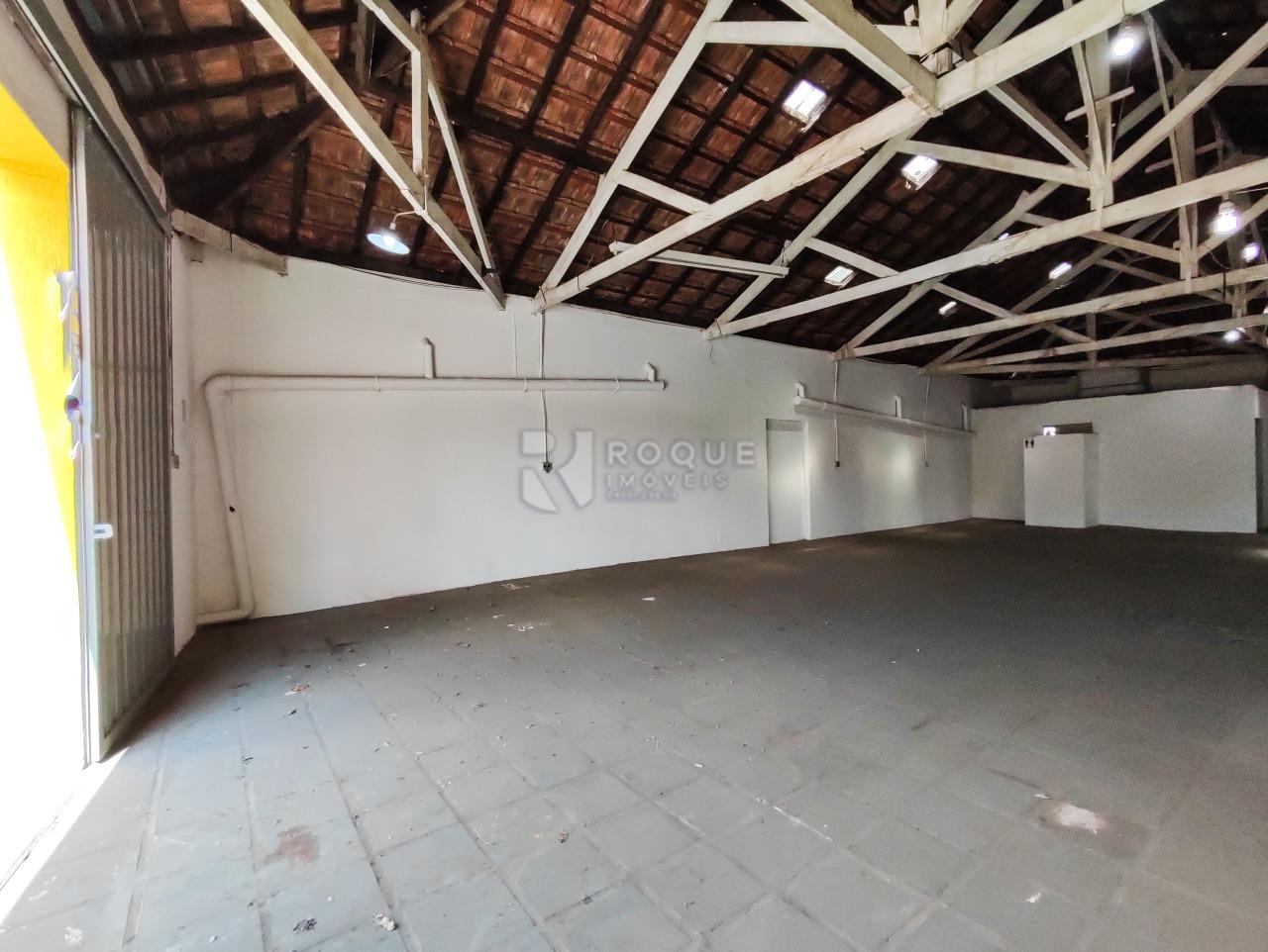 Barracão/Galpão à venda no bairro Vila Camargo: SALÃO 2