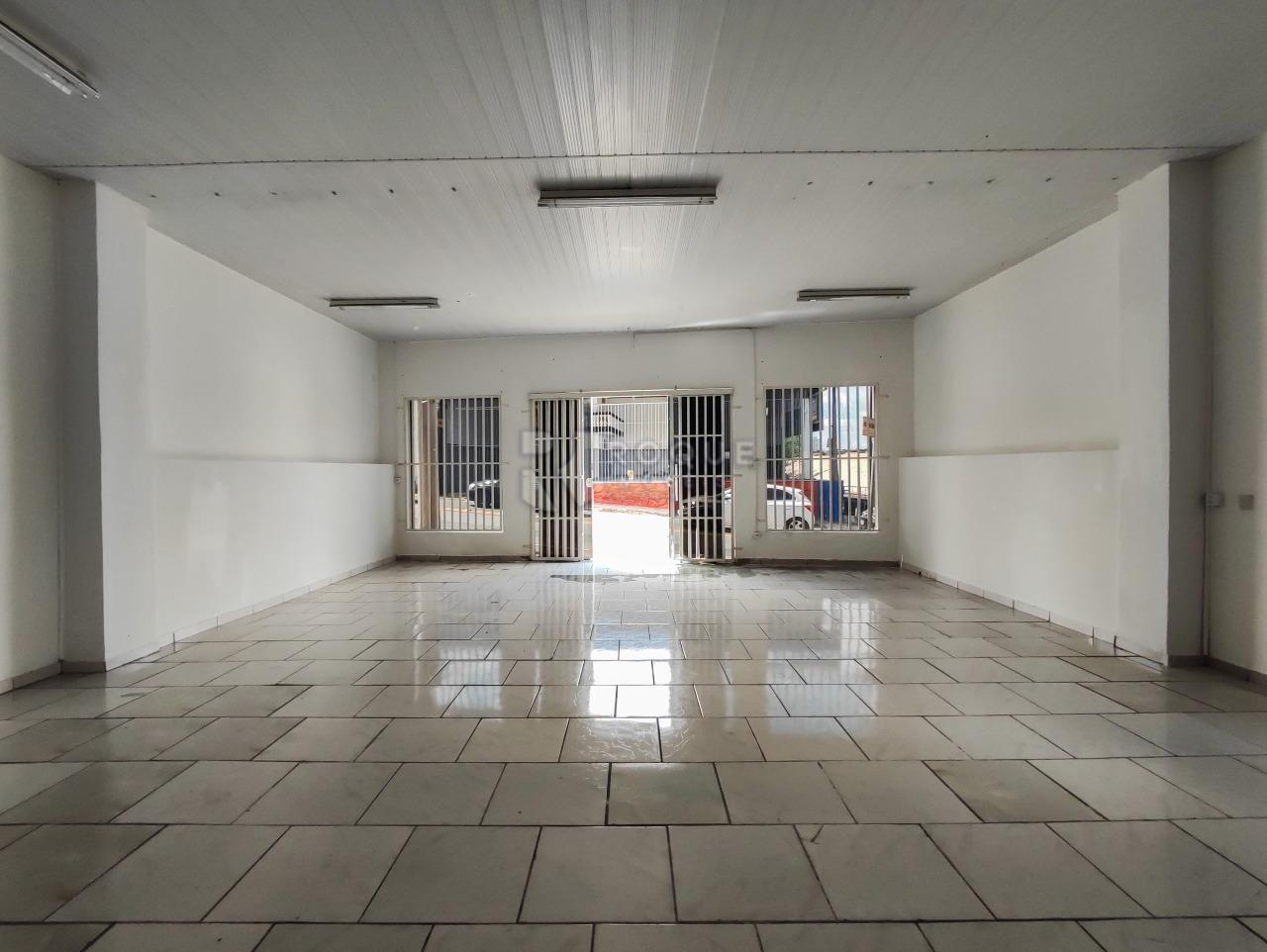 Barracão/Galpão à venda no bairro Vila Camargo: SALÃO 1