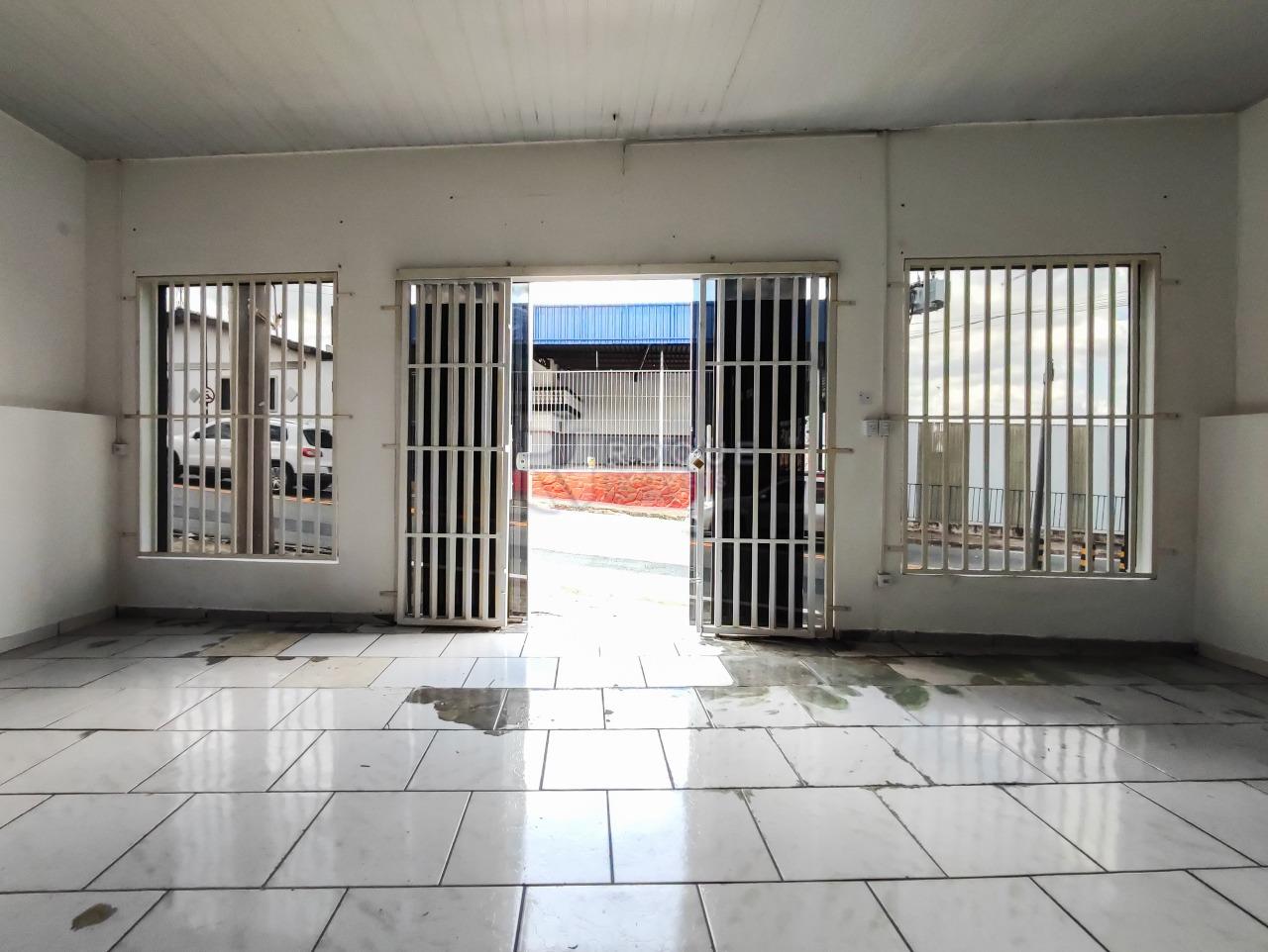 Barracão/Galpão à venda no bairro Vila Camargo: SALÃO 1