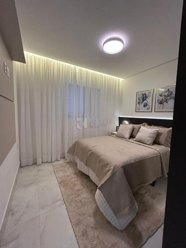 Apartamento à venda no bairro Parque Hippolyto: 