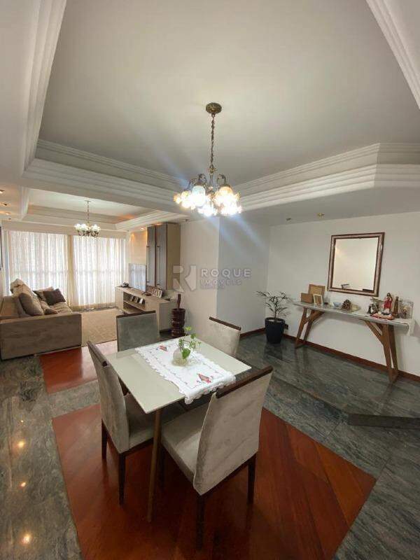 Apartamento à venda no bairro Centro: 