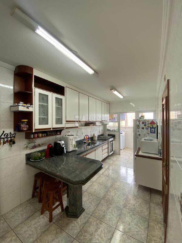 Apartamento à venda no bairro Centro: 